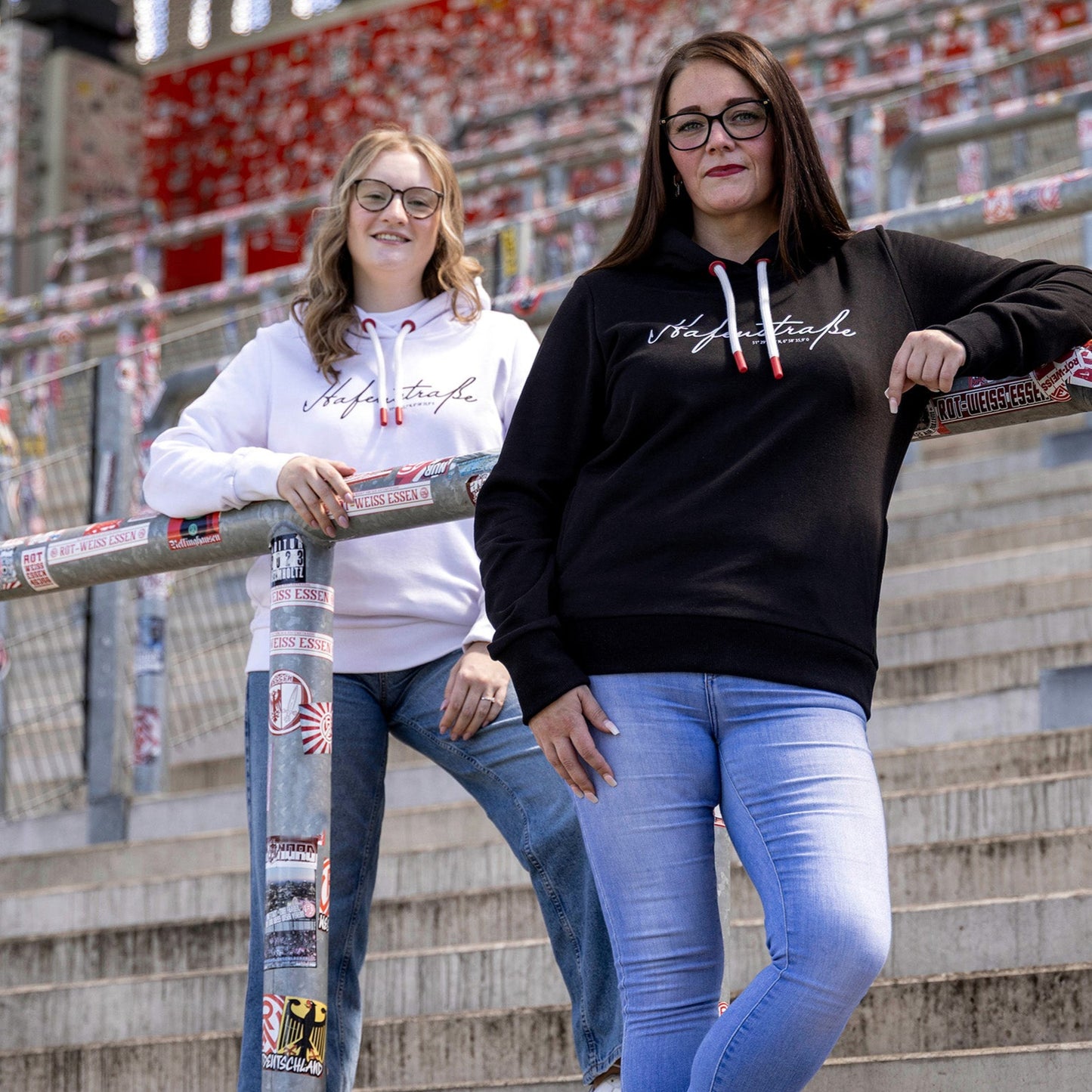 Hoodie Frauen IV "Hafenstraße" schwarz
