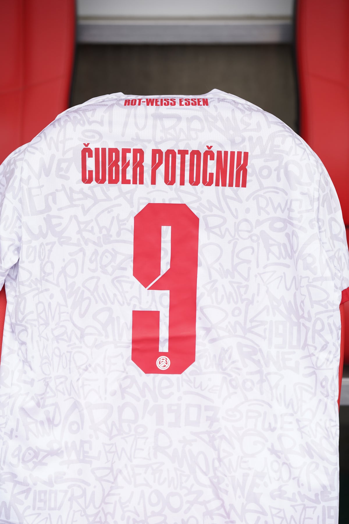 DFB-Pokal-Trikot | vs. BVB 25/26 | #9 Cuber Potocnik - signiert