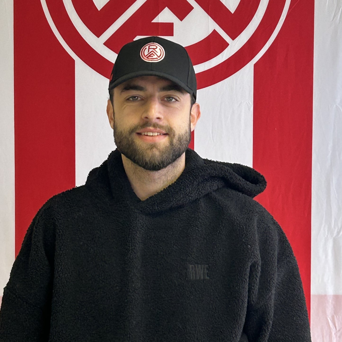 Cap "Logo" schwarz